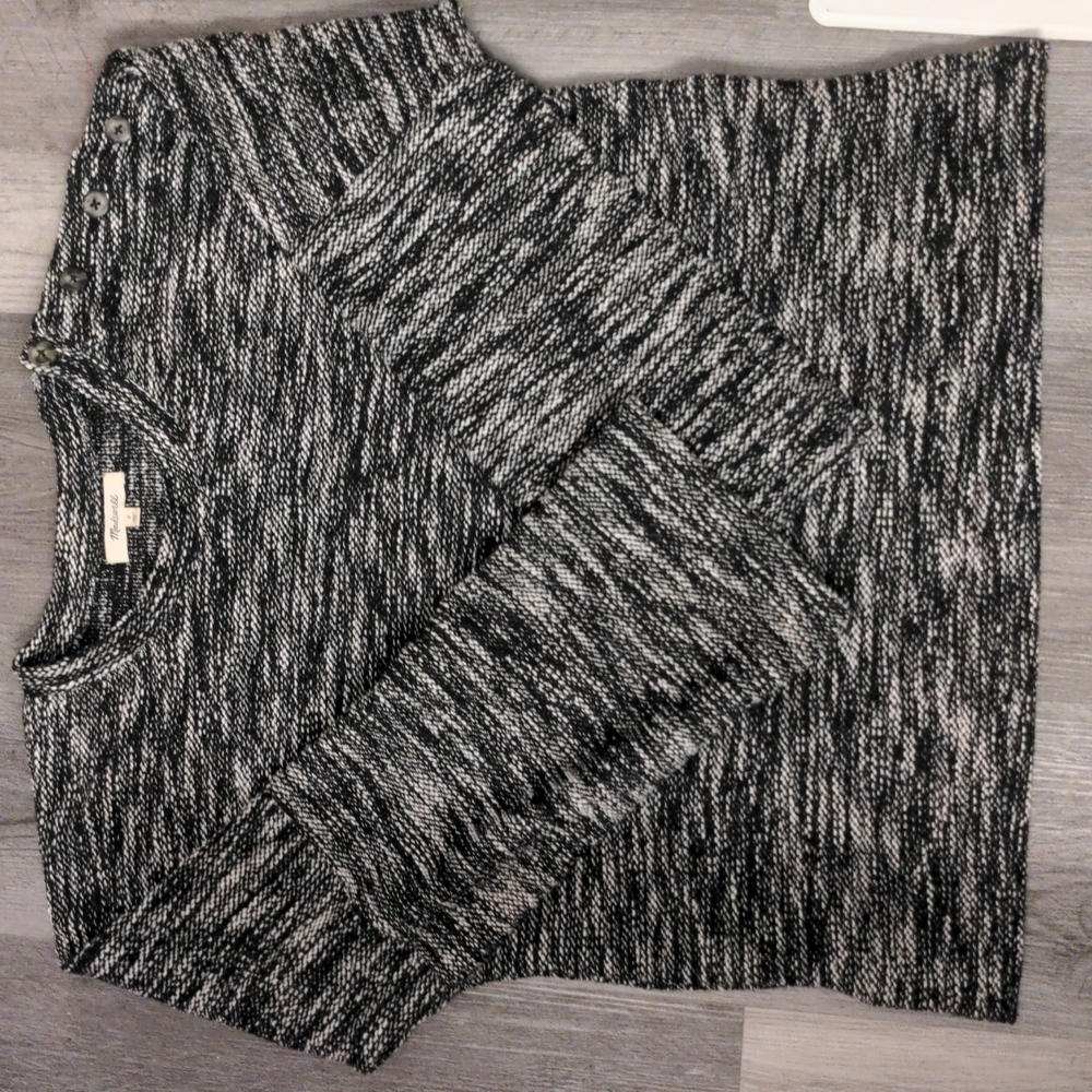 Madewell button shoulder wide sleeve knit top